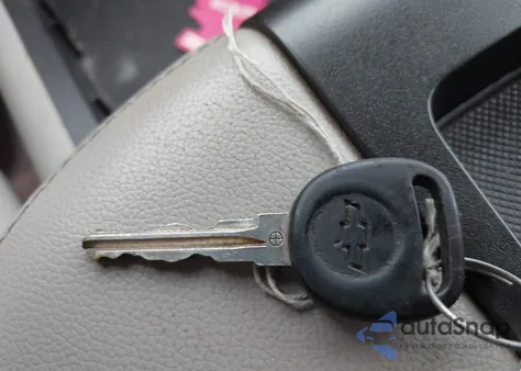 2008 Chevrolet Suburban K1500 Ls z USA, uszkodzony, nr VIN 3GNFK163X8G105137